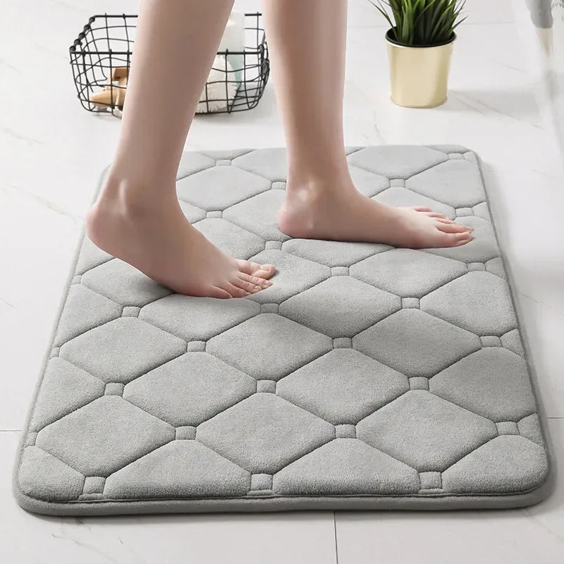 Luxurious Soft Bath Mat with Non-Slip Base for Safety