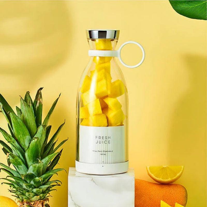 Compact USB Blender with Rechargeable Stainless Steel Blades