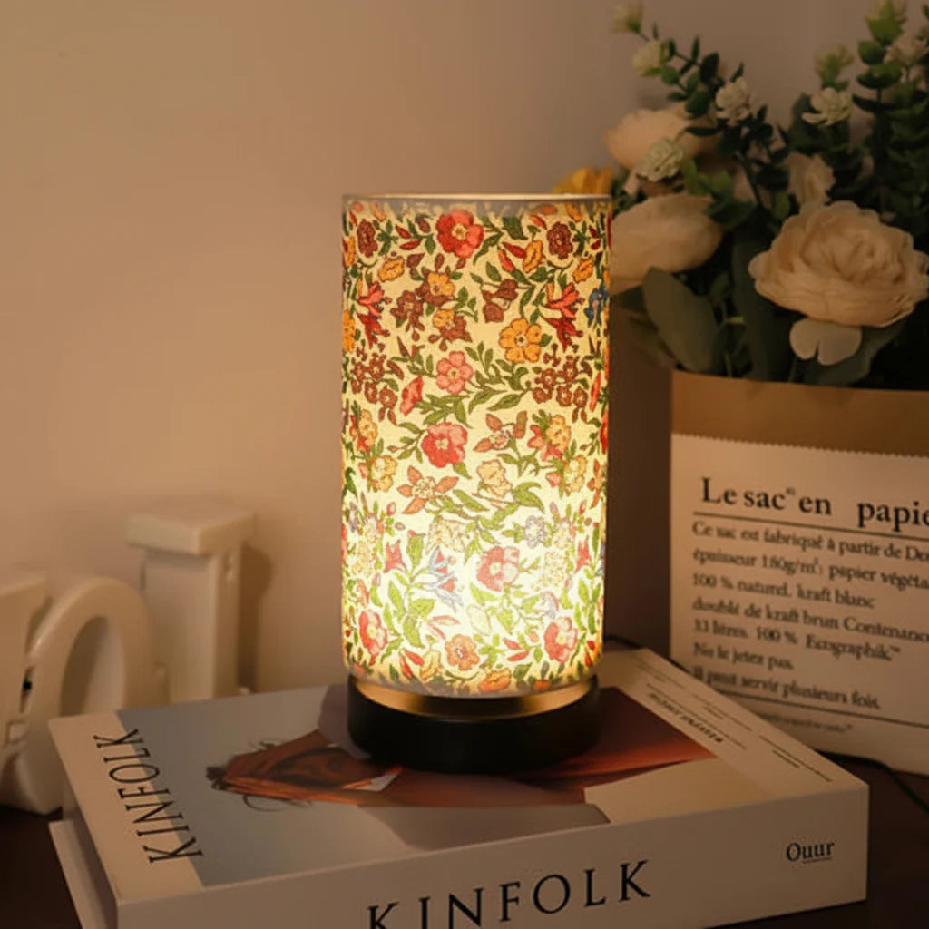 Serene Blossom – Vintage Floral Table Lamp for Cozy Spaces