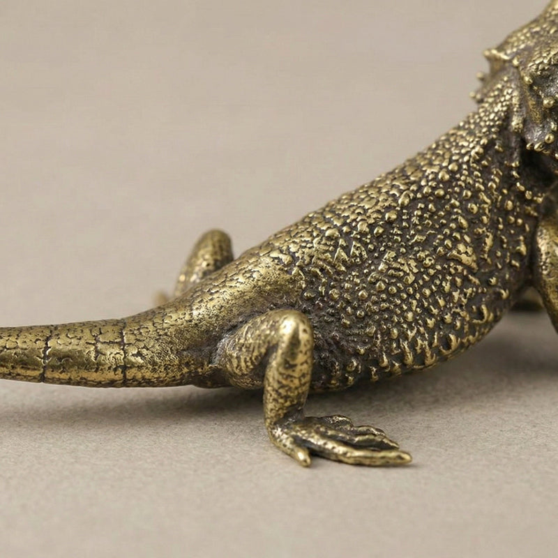 Elegant Brass Lizard Sculpture for Home and Office Décor
