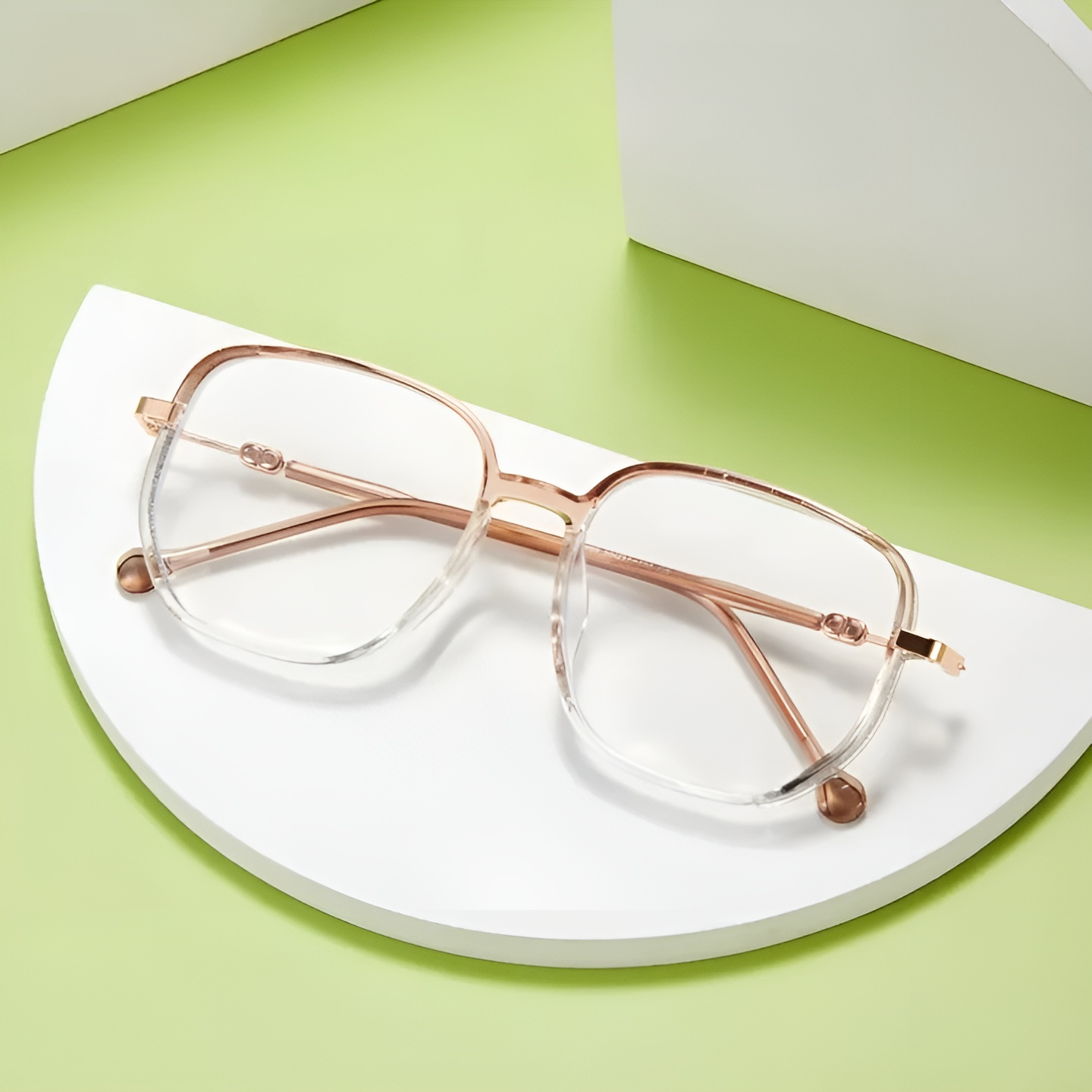 Anti-Glare and Scratch-Resistant Glasses | Lightweight Comfort Frame
