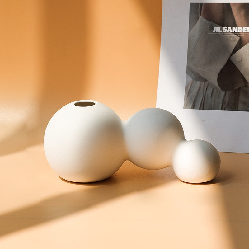 Elegant Porcelain Vase with Non-Slip Base for Home Decor