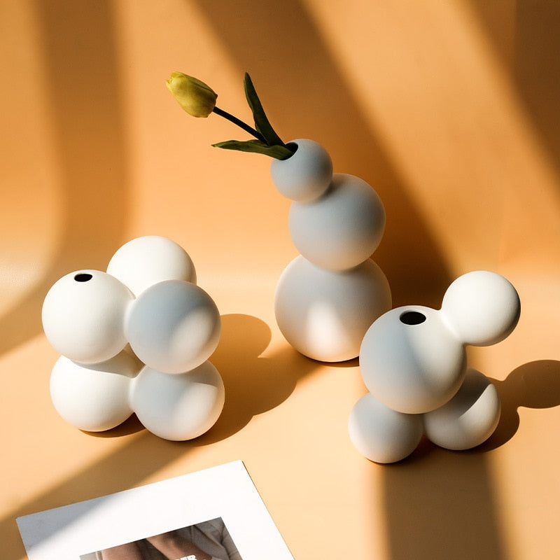 Elegant Porcelain Vase with Non-Slip Base for Home Decor