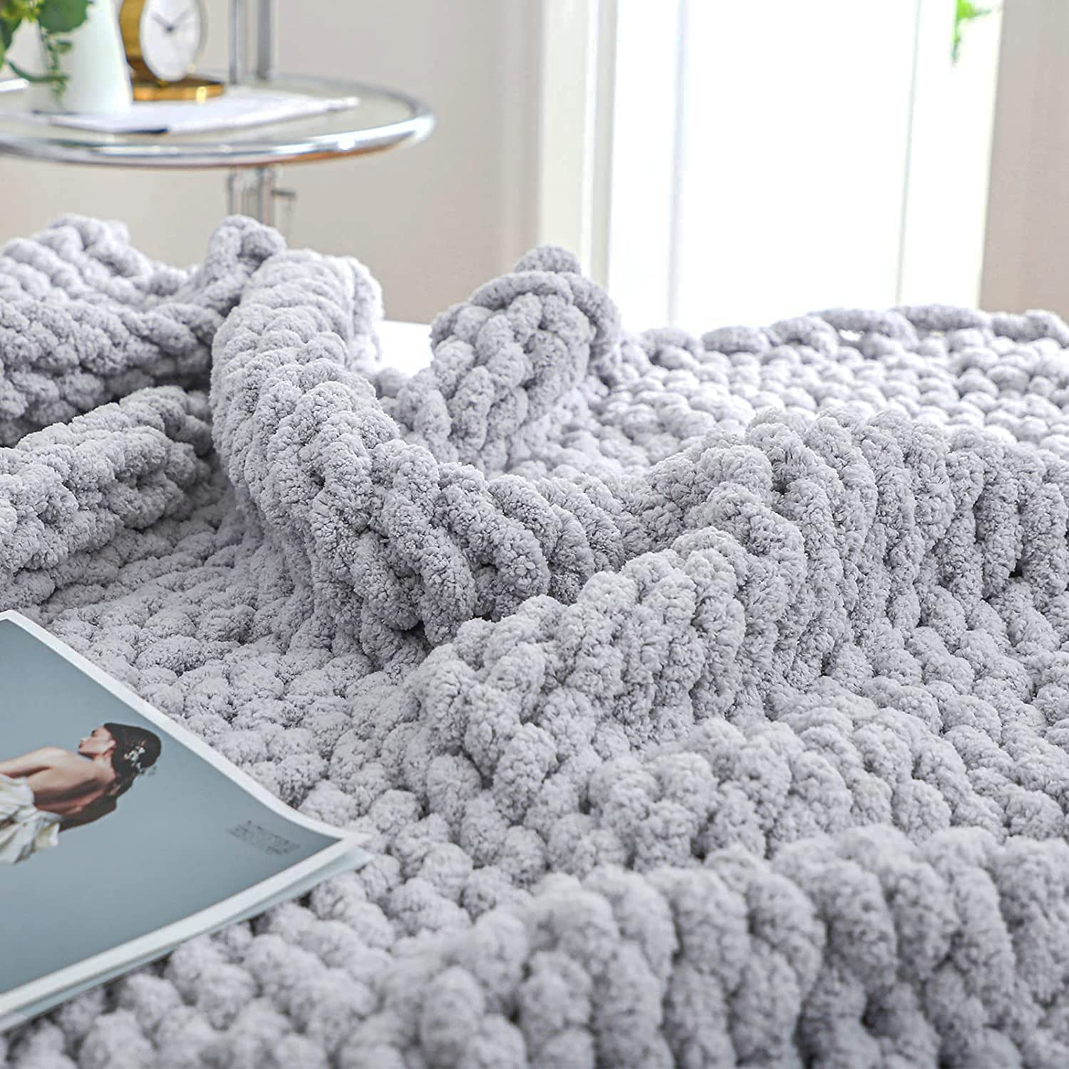 Textured Cozy Knit Blanket for Stylish Comfort