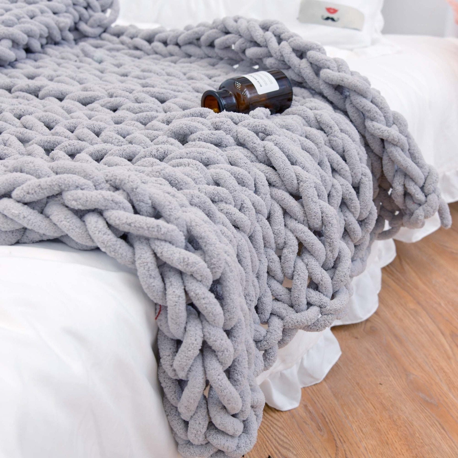 Textured Cozy Knit Blanket for Stylish Comfort