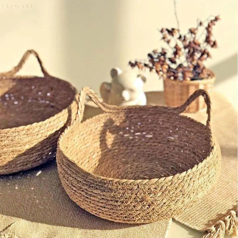 Plush Retreat Cat Bed for Ultimate Comfort