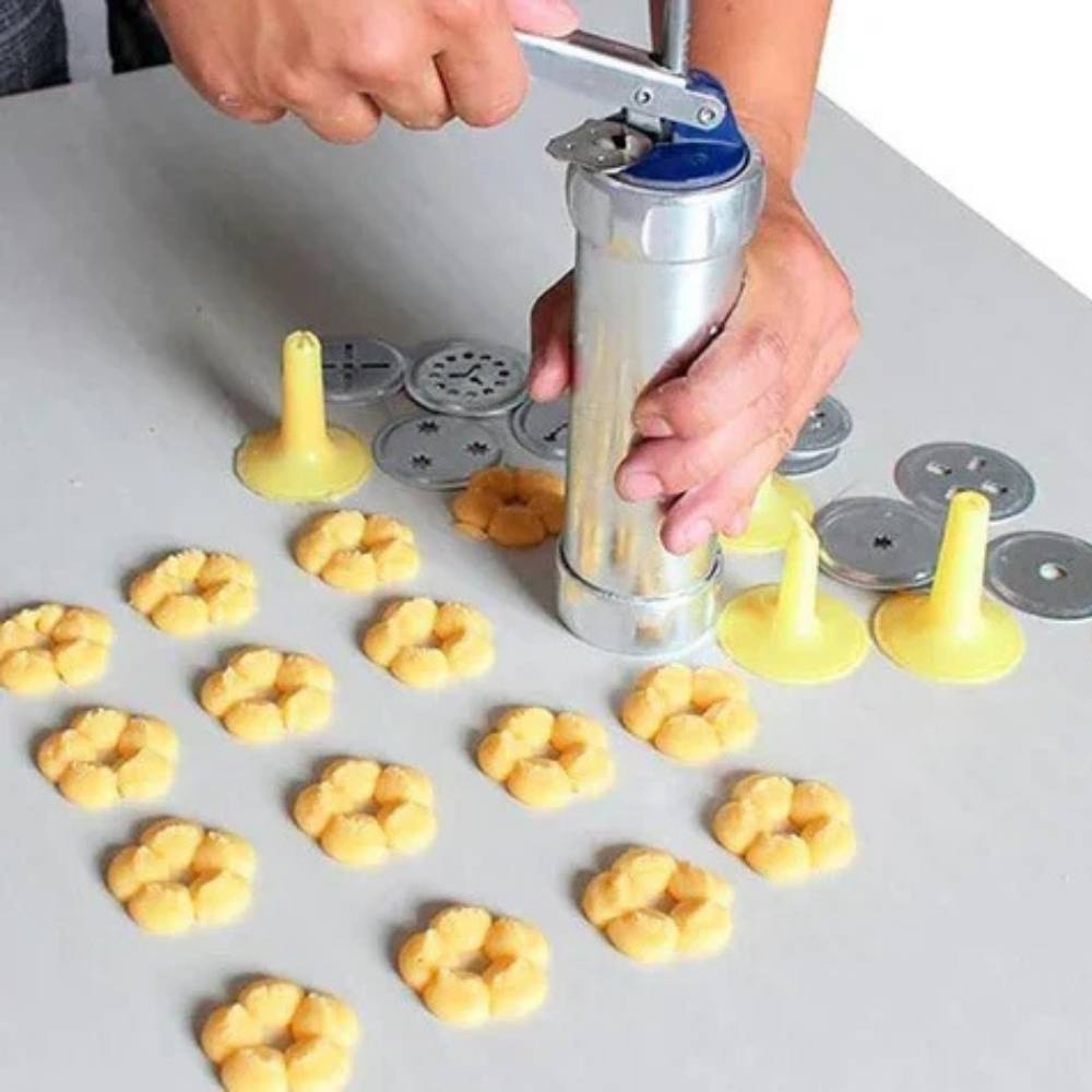 Dough Designer Manual Press with 20 Shape Discs & 4 Nozzles