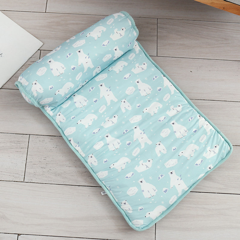 Cooling Mat for Dogs and Cats Made from Ice Silk