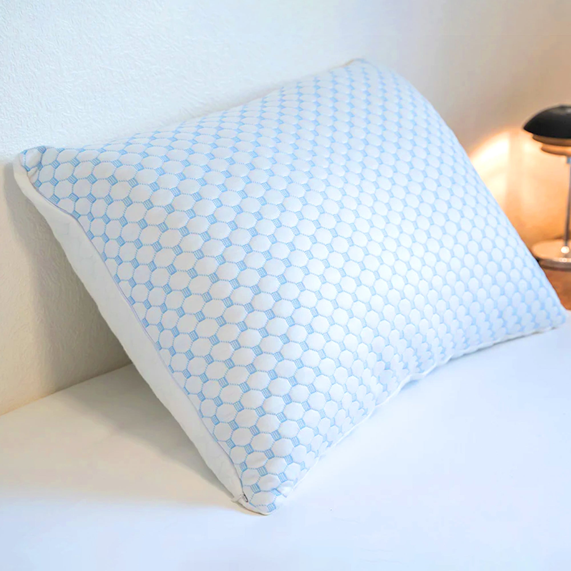 ChillEase Pillow for Side Sleepers – Adaptive Comfort & Breathable Cover