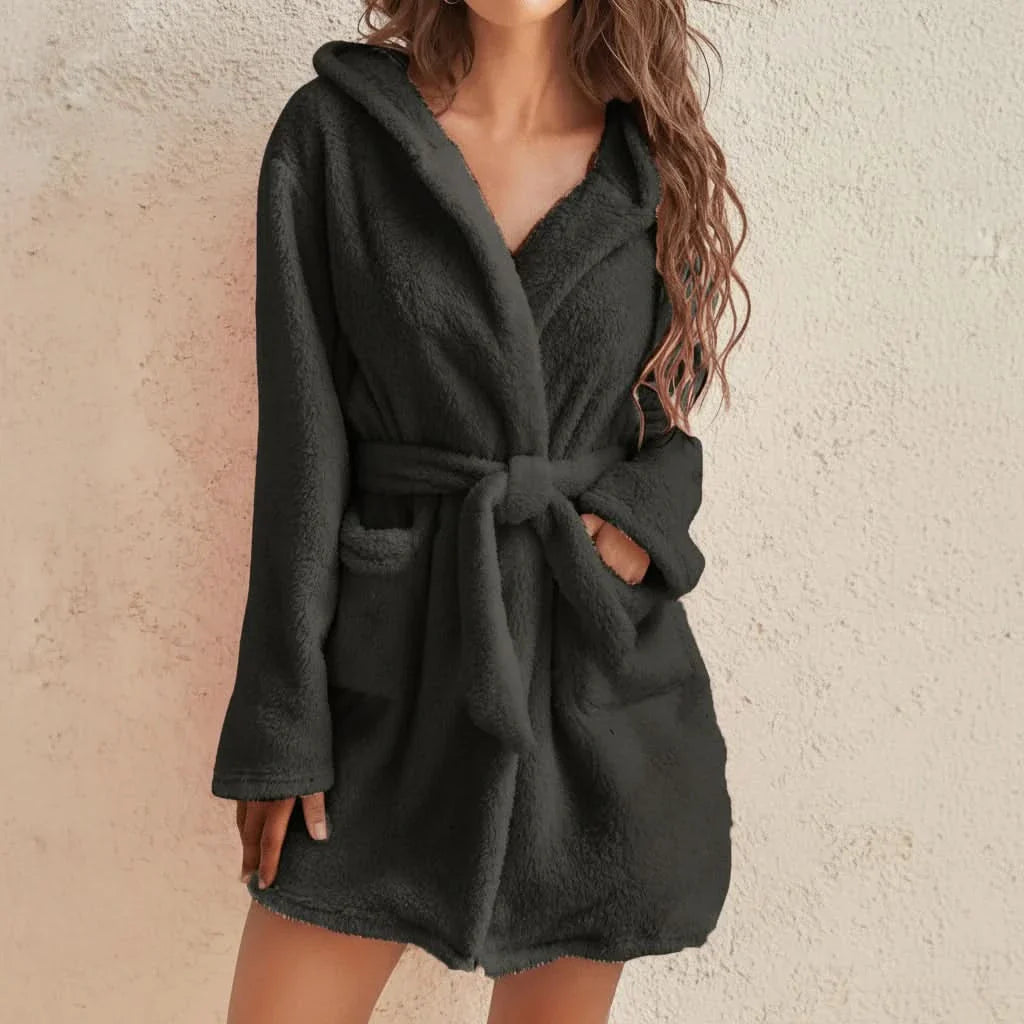 Hooded Fleece Lounge Robe for Comfortable Relaxation