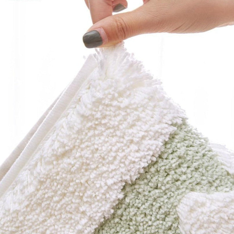 Floral Elegance Bath Mat – Soft, Quick-Drying & Safe