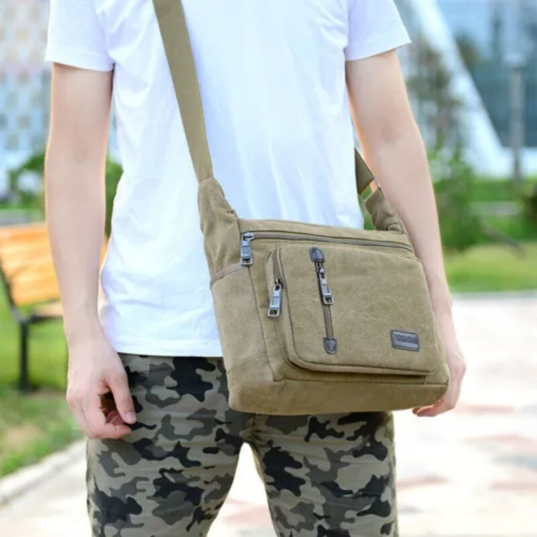 Versatile and Spacious Messenger Bag for Everyday Adventures