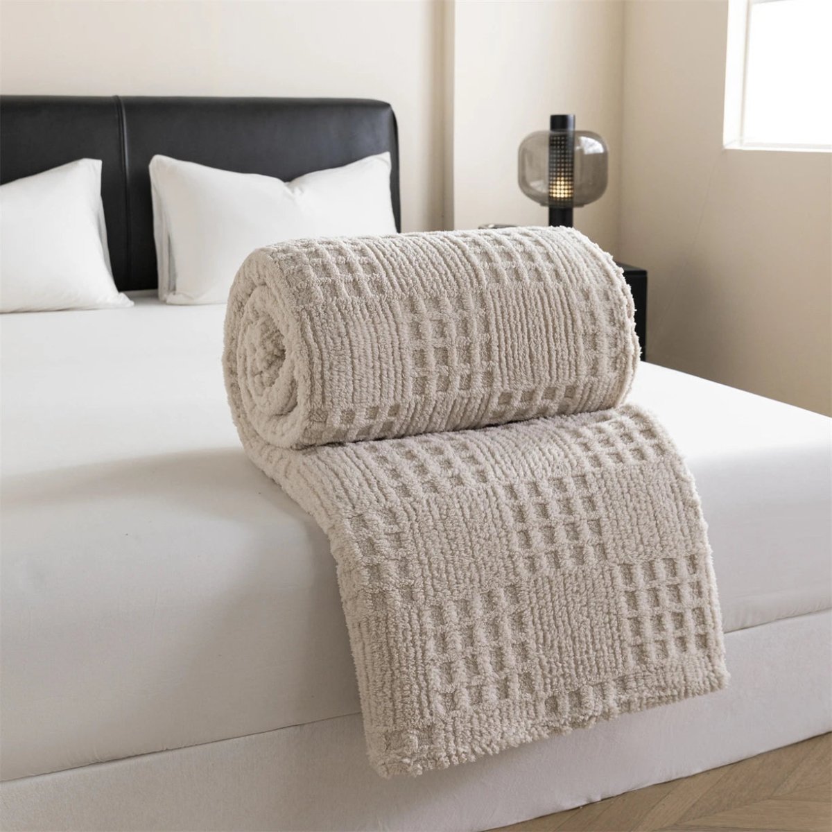 Cozy Velvet Throw Blanket with Waffle Pattern for Indoor Comfort