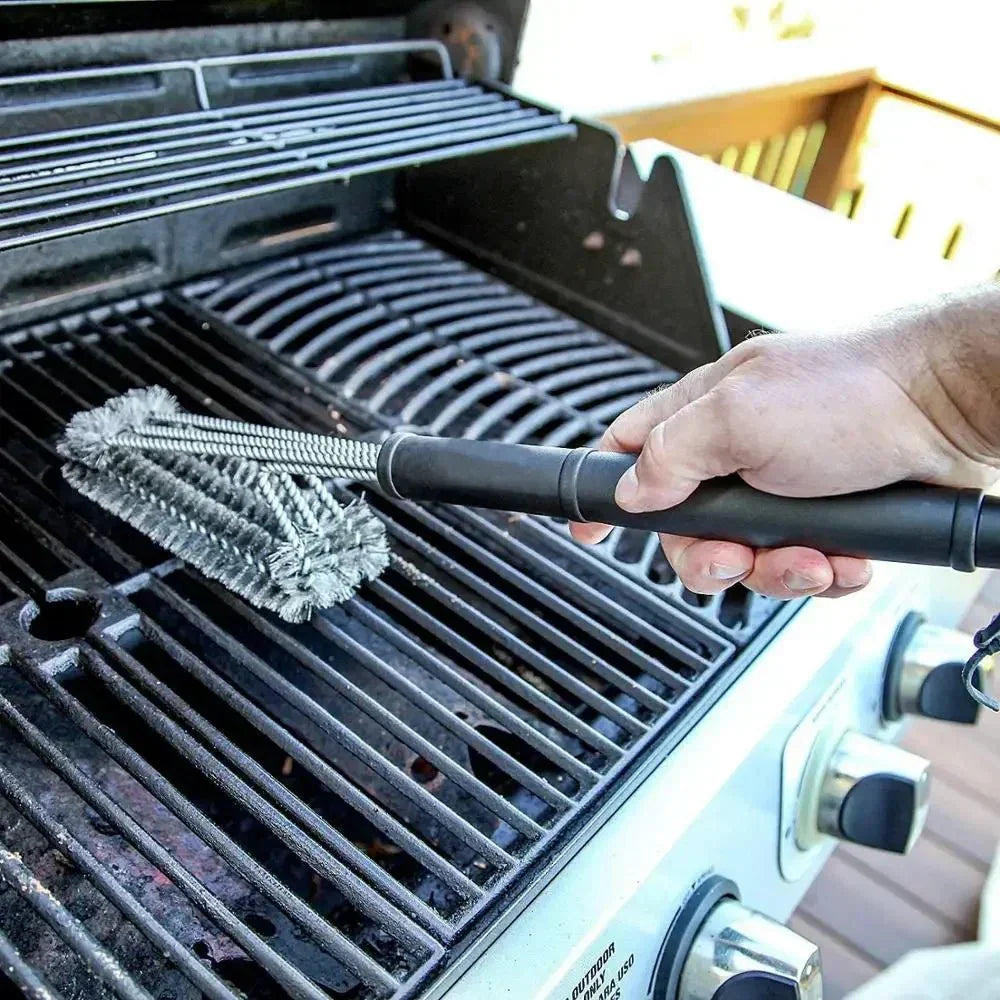 Stainless Steel Grill Brush for Cleaning – Non-Slip Handle, Removes Burnt Food