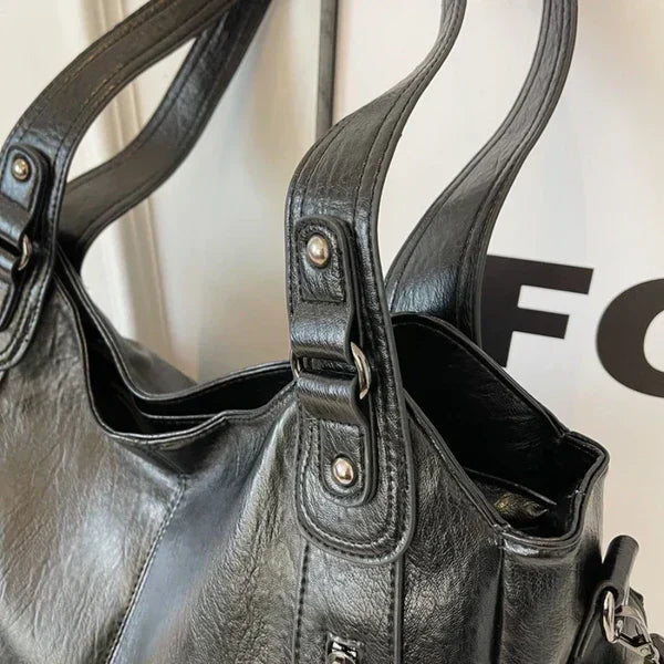 Timeless Leather Shopping Bag | Elegant Design | Valenza