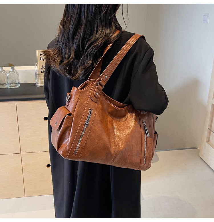 Timeless Leather Shopping Bag | Elegant Design | Valenza