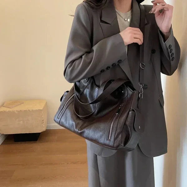 Timeless Leather Shopping Bag | Elegant Design | Valenza