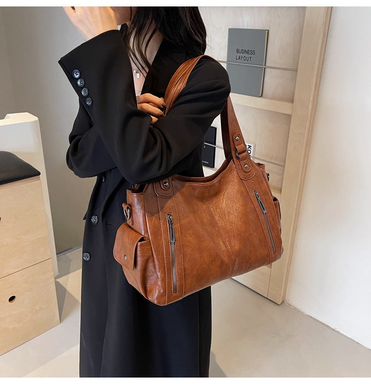 Timeless Leather Shopping Bag | Elegant Design | Valenza