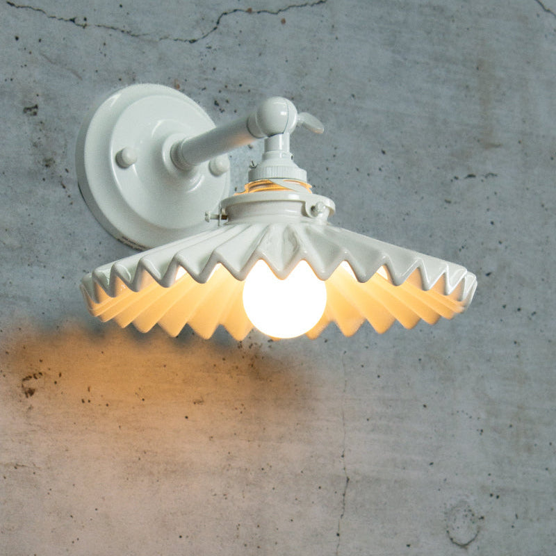 Chic Adjustable Wall Lamp with Stylish Ceramic Shade