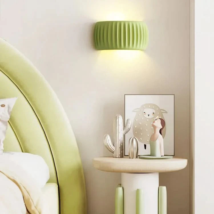 Stylish Resin Wall Light Fixture for Contemporary Home Decor