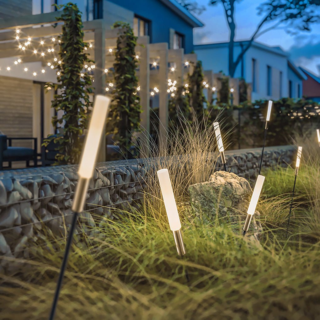 Chic Solar Grass Lanterns - Weather-Resistant Outdoor Lighting