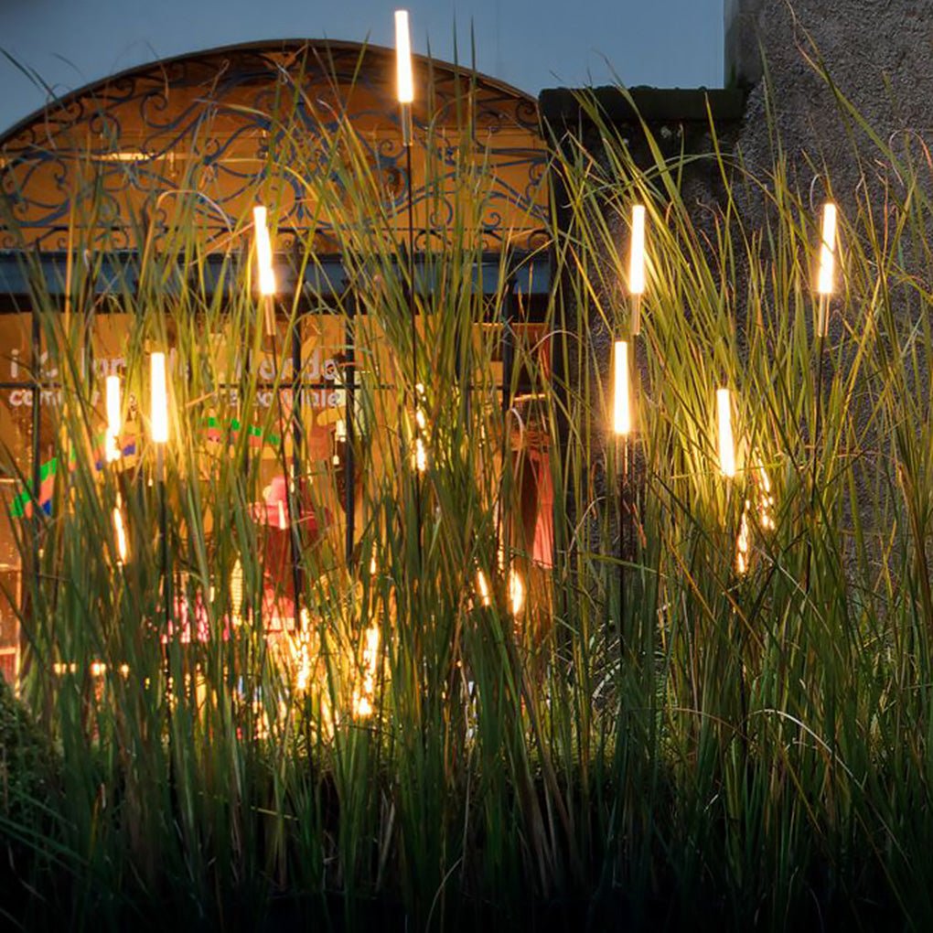 Chic Solar Grass Lanterns - Weather-Resistant Outdoor Lighting