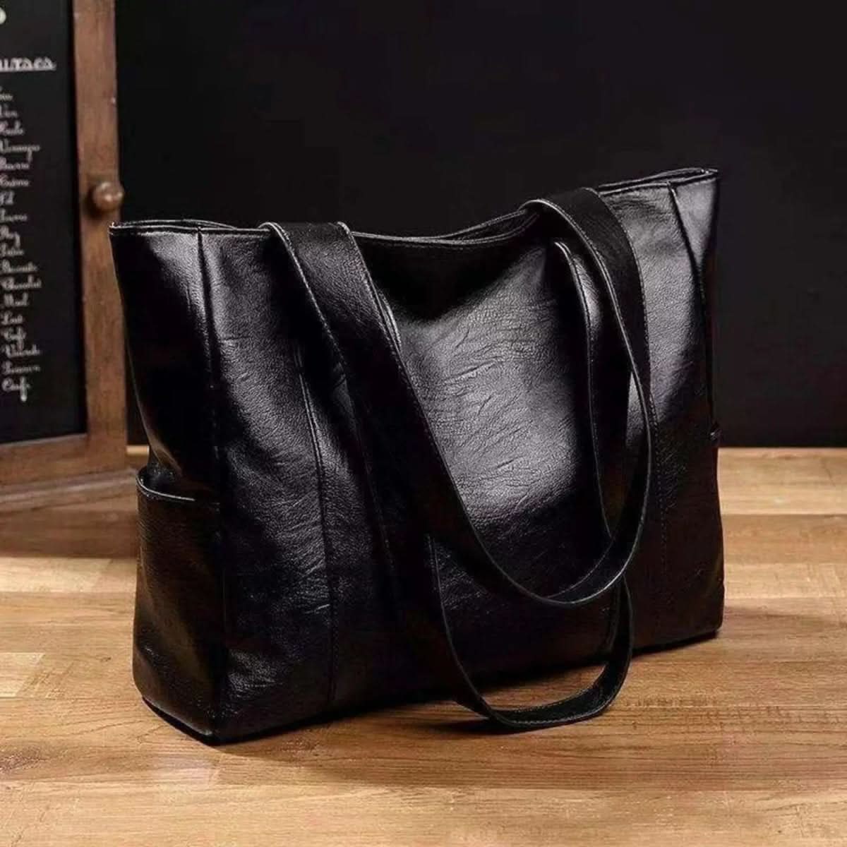 Spacious Everyday Handbag - Vintage Leather Shoulder Bag