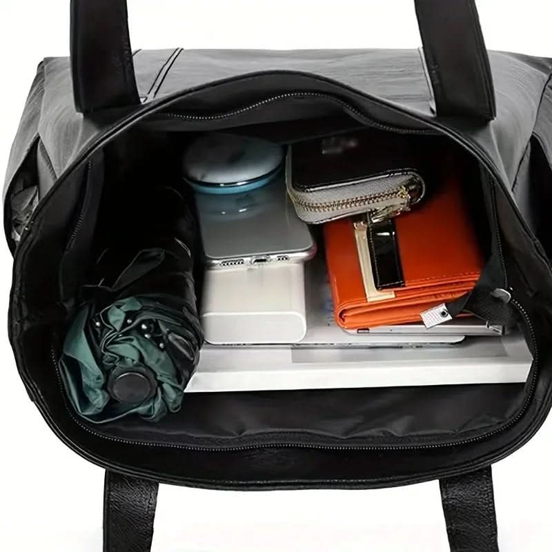 Spacious Vintage Leather Shoulder Bag for Everyday Use