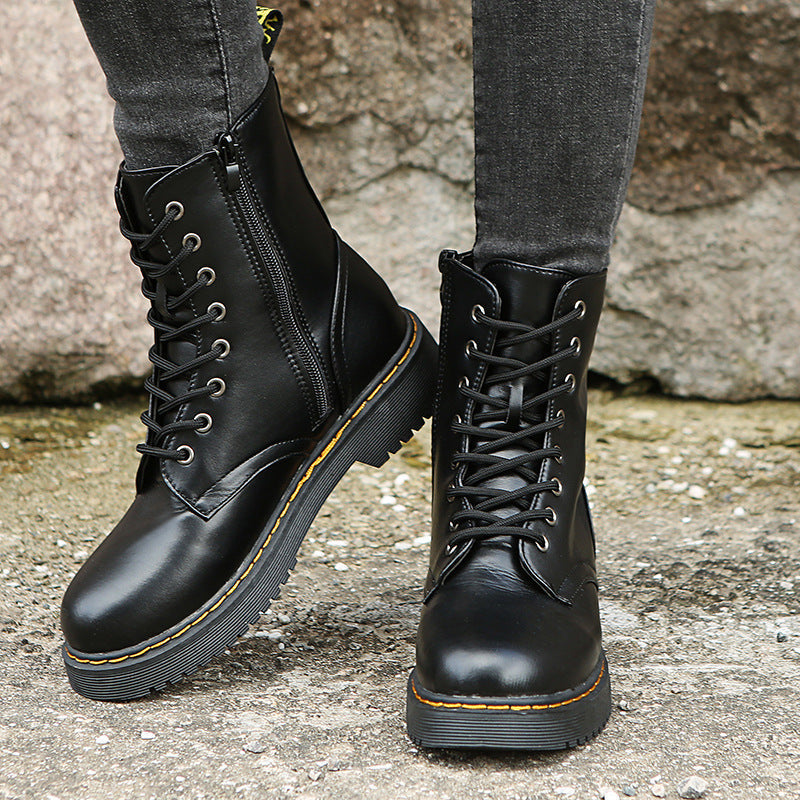 Comfortable Boots with Double Closure