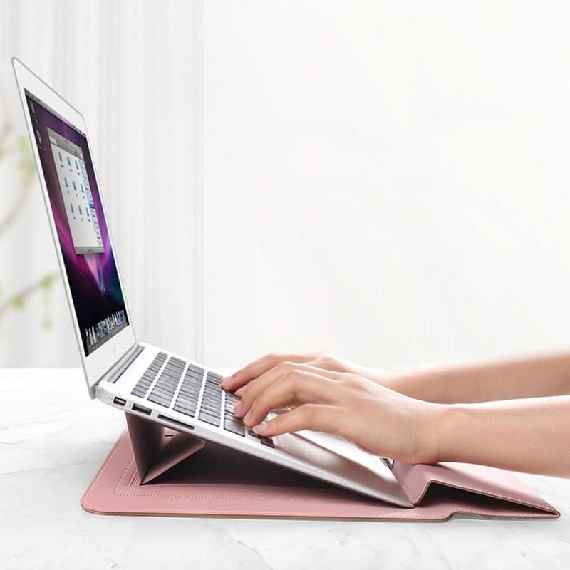 AquaGuard - Sleek Waterproof Laptop Case for Travel Safety