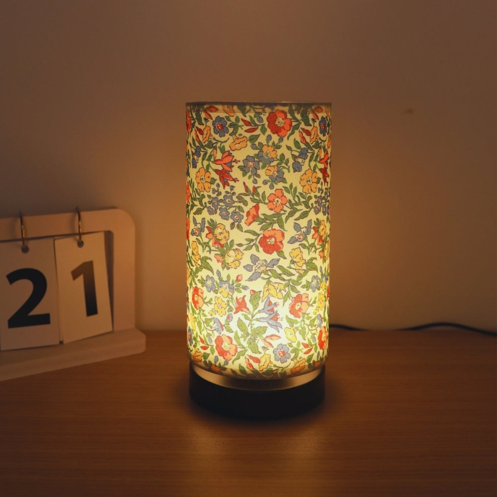 Serene Blossom – Vintage Floral Table Lamp for Cozy Spaces