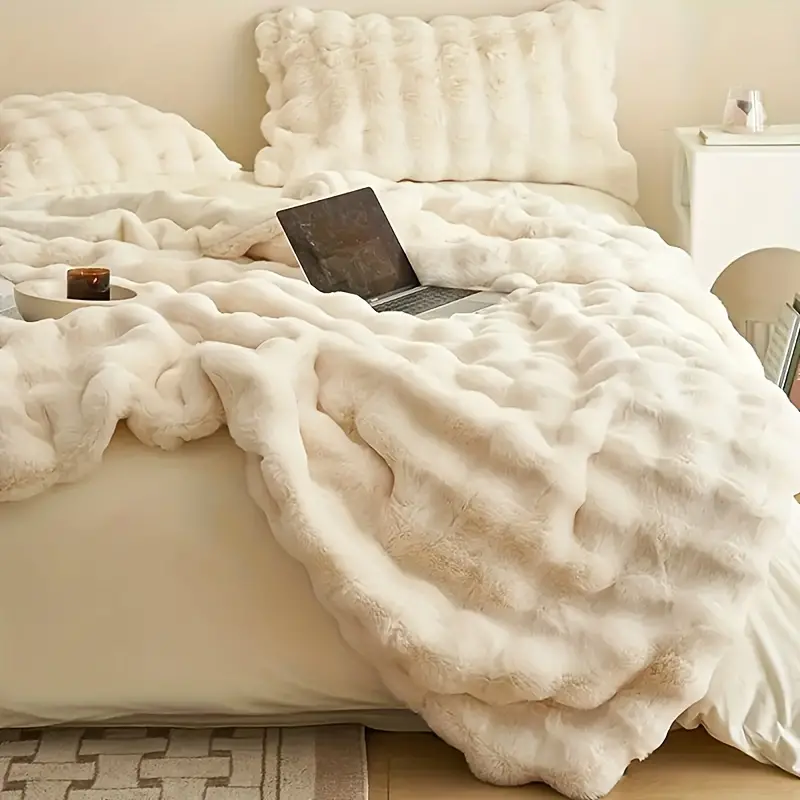 Cozy Luxe Faux Fur Throw Blanket - Soft & Thick