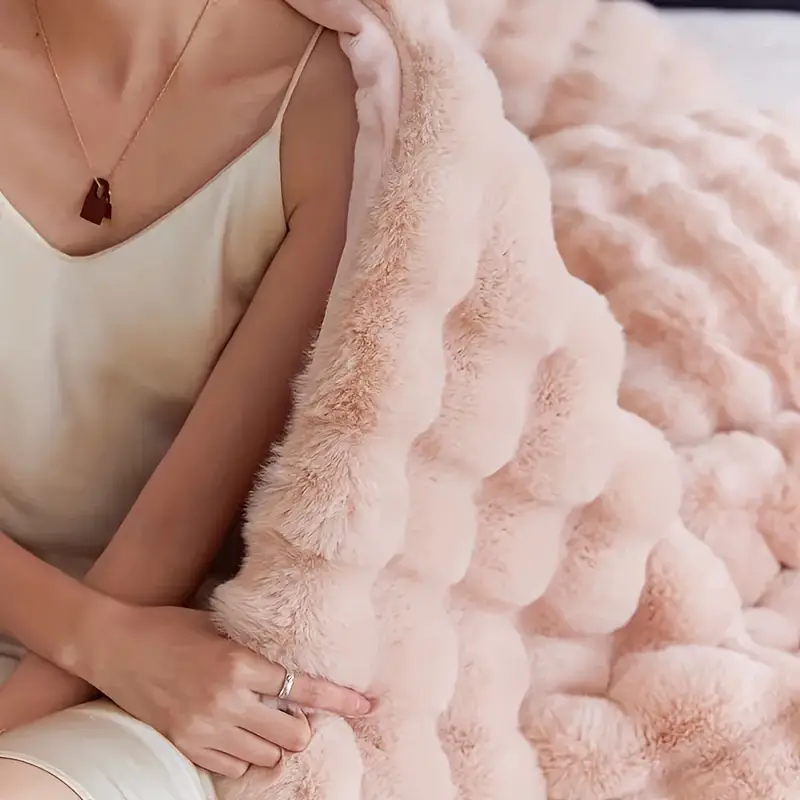 Cozy Luxe Faux Fur Throw Blanket - Soft & Thick