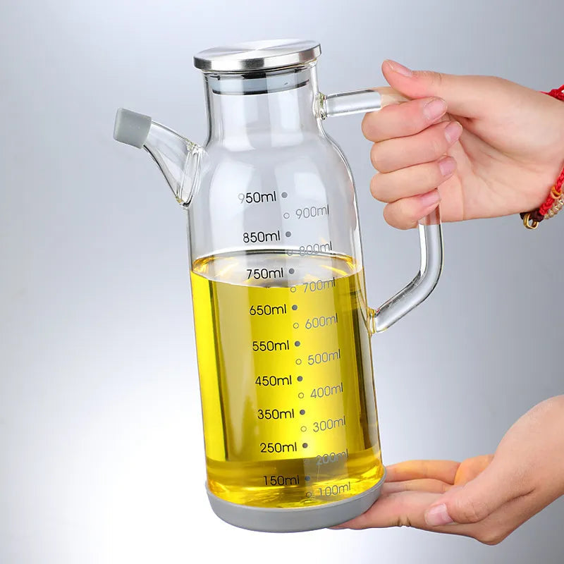 Precision Glass Oil Pourer with Built-in Measurement Scale