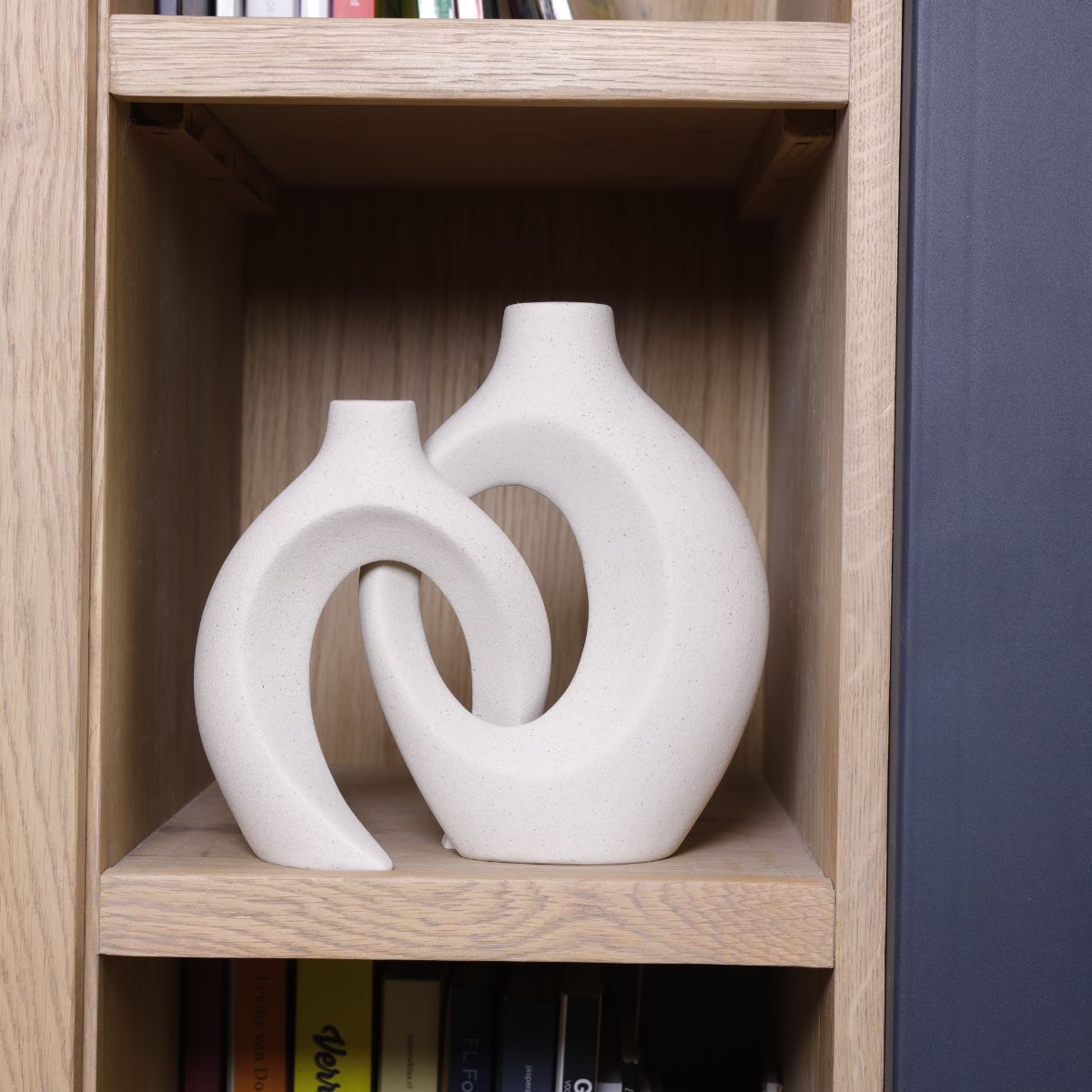 Artistic Interlace Ceramic Flower Vase - Stunning Centerpiece