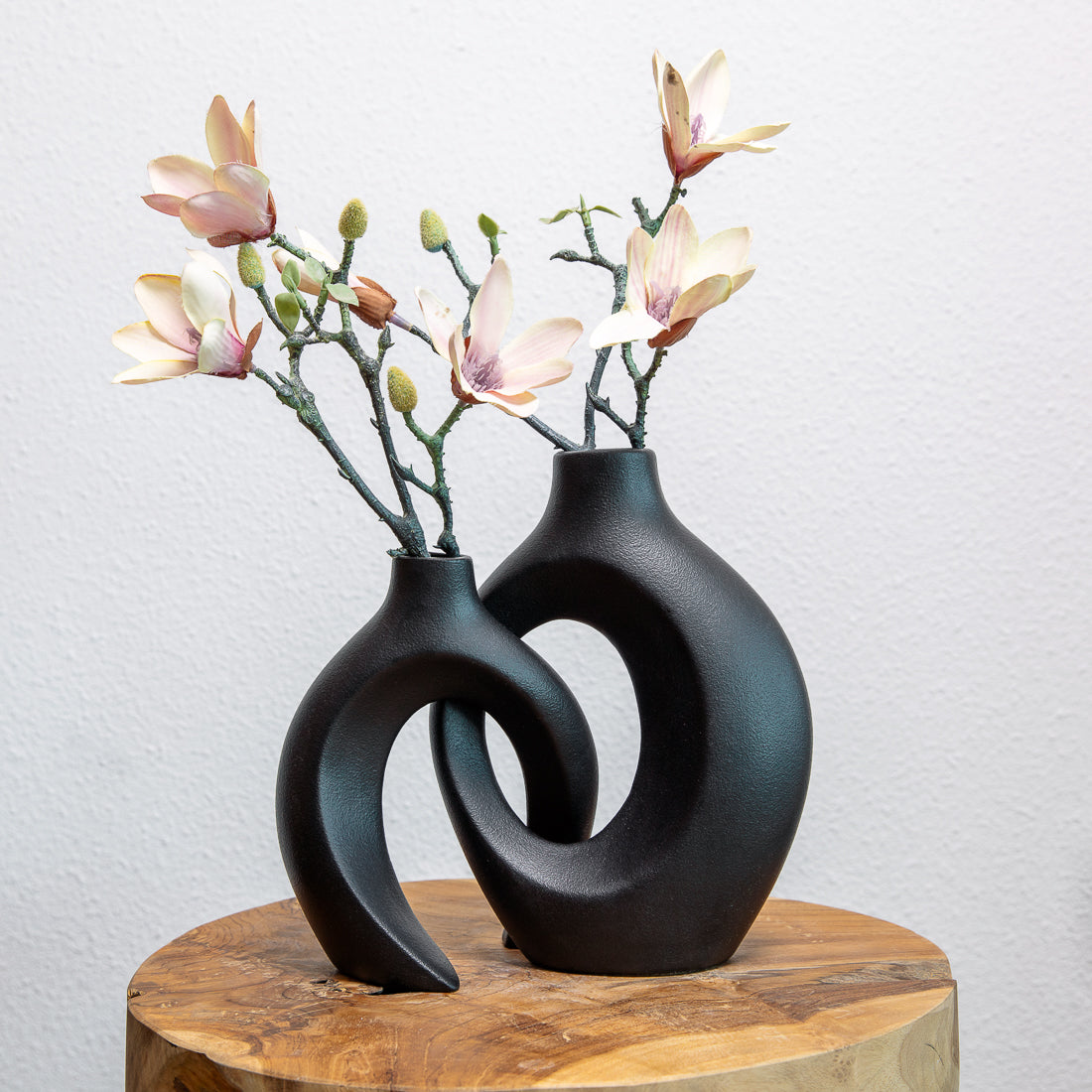 Artistic Interlace Ceramic Flower Vase - Stunning Centerpiece