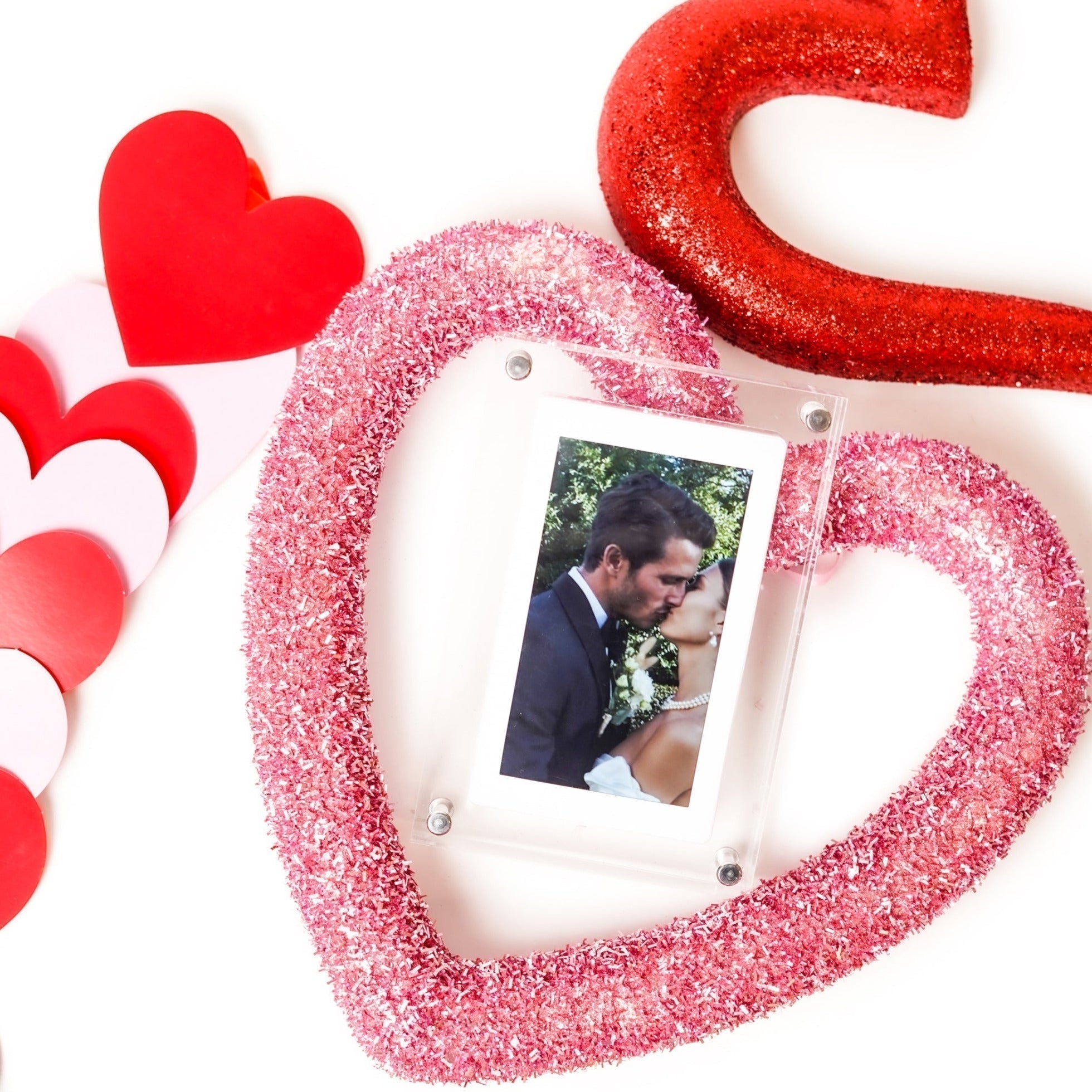 VividMemories HD Digital Display - Multimedia Picture Frame