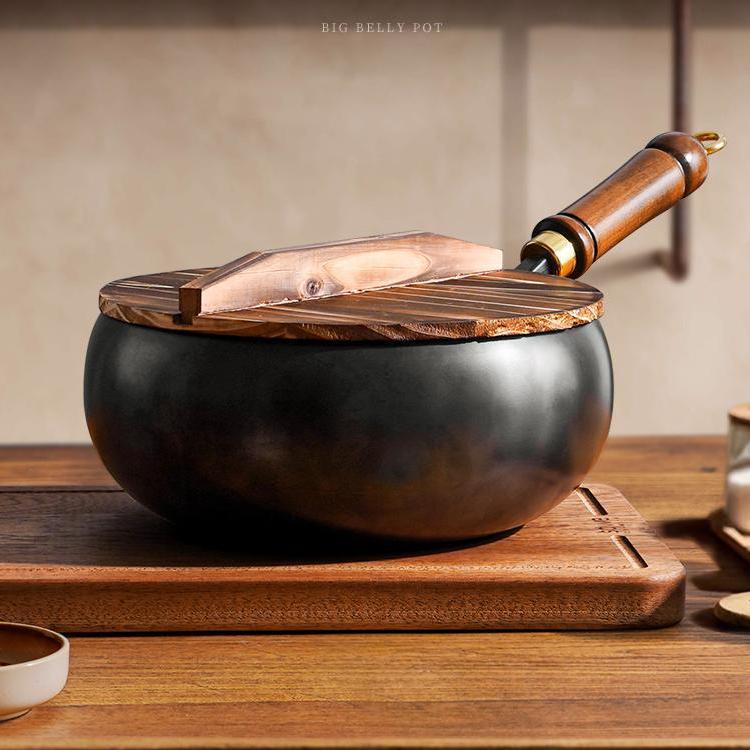 Handcrafted Iron Skillet with Wooden Handle, 24–28 cm