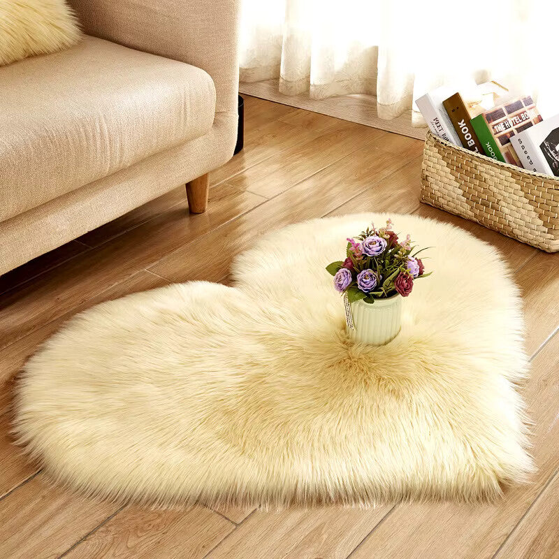 Charming Heart-Shaped Soft Rug – Cozy Floor Mat for Any Room