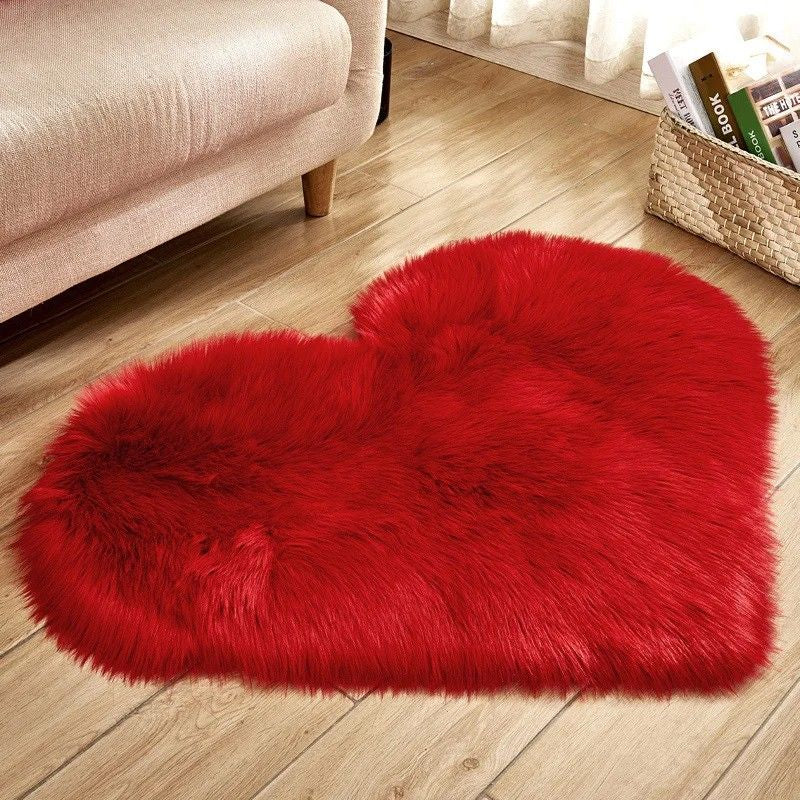 Charming Heart-Shaped Soft Rug – Cozy Floor Mat for Any Room