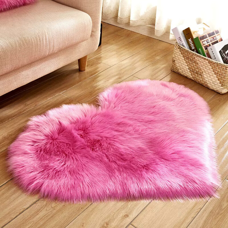 Charming Heart-Shaped Soft Rug – Cozy Floor Mat for Any Room
