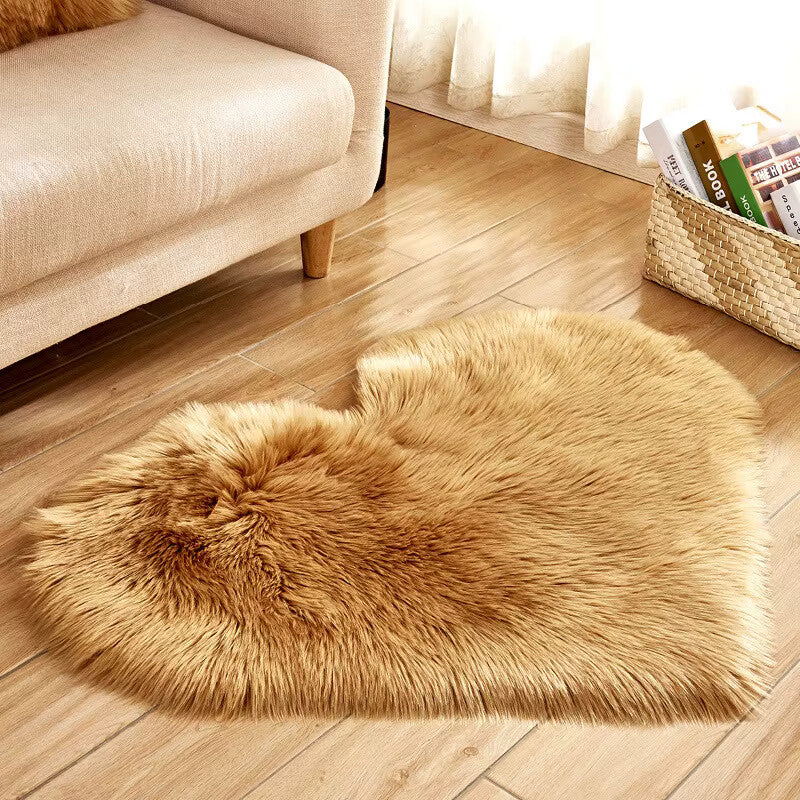 Charming Heart-Shaped Soft Rug – Cozy Floor Mat for Any Room