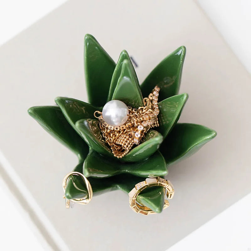 Elegant Green Ceramic Jewelry Organizer with Ring Holders