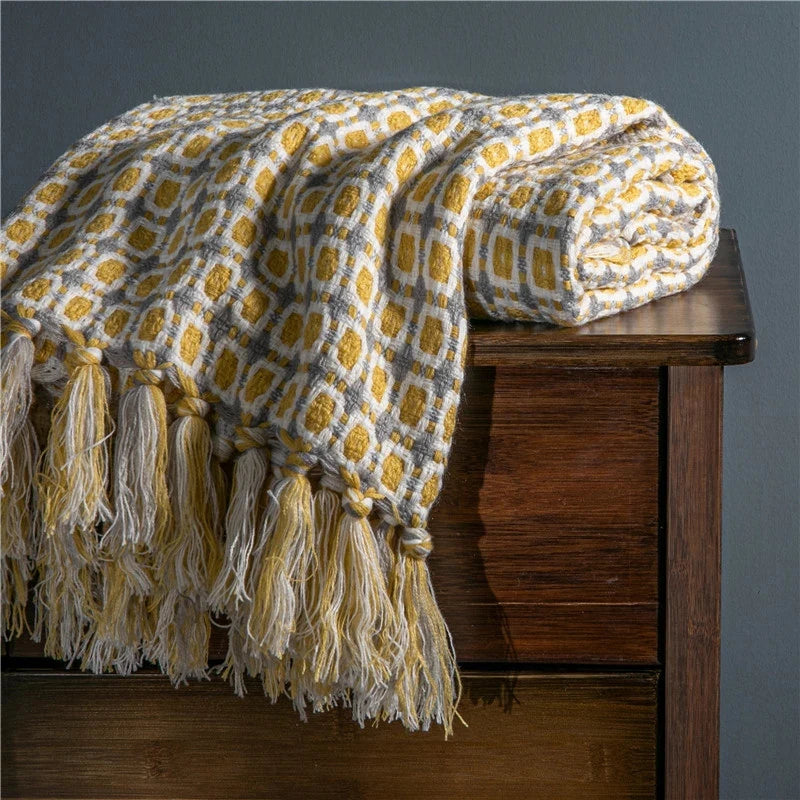 Stylish Knit Throw Blanket with Geometric Design and Fringes