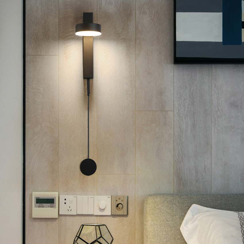 Adjustable LED Wall Light in Iron and Acrylic Finish