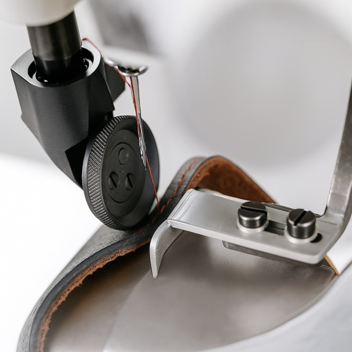 Sewing Machine Leather Rolling Foot | Smooth Movement | Rotating Wheel