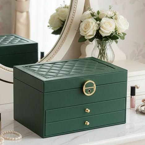 Chic Jewelry Storage Case for Travel and Stylish Organization