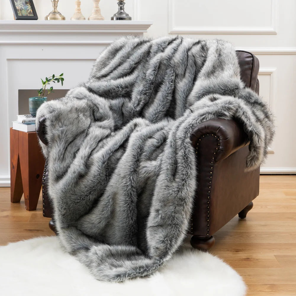 Plush Velvet Touch Throw Blanket for Cozy Elegance