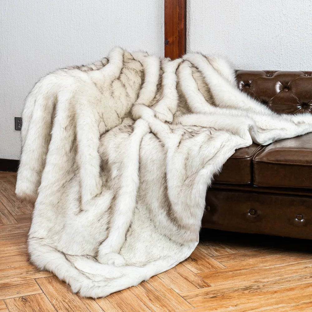 Plush Velvet Touch Throw Blanket for Cozy Elegance
