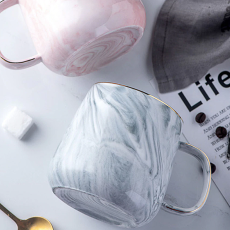 Elegant Marble Design Ceramic Mug with Gold Accents